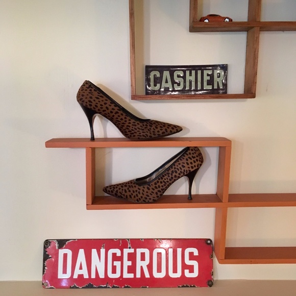 1950's Leopard Cheetah Stiletos 7 1/2B Heels - Picture 1 of 5